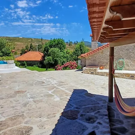 Ferienhaus Casa Da Rosa Porreiras Paredes de Coura